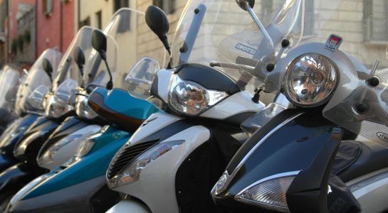 Cómo averiguar si un ciclomotor está dado de baja: guía paso a paso