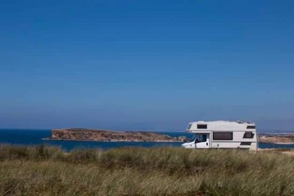 Cómo preparar un viaje largo en autocaravana con MV Aseguradores