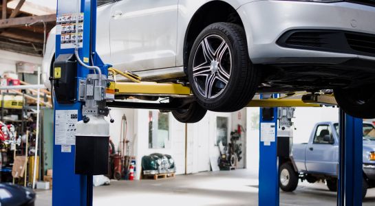 ¿Cuándo cambiar las bujías de tu coche o moto?