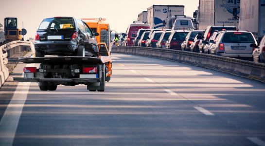 ¿Cuántos kilómetros de grúa cubre el seguro​? 