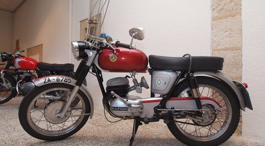Marcas de motos antiguas españolas
