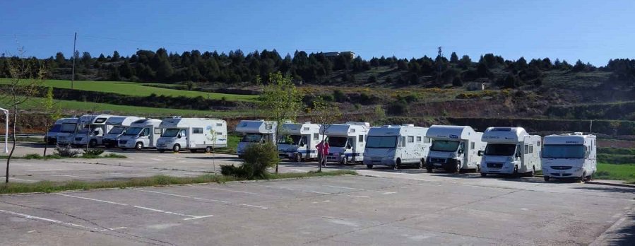 Parking de caravanas: Tipos, ventajas e inconvenientes